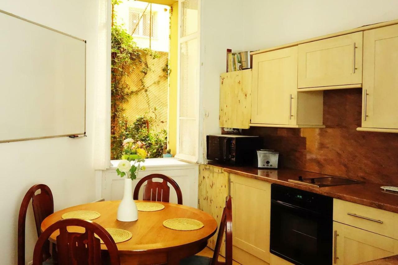 - A Deux Pas Du Palais Des Festivals Apartment